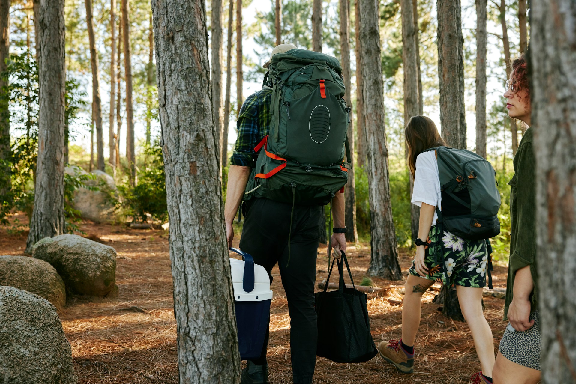 friends backpacking | 
